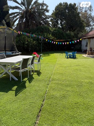 ז'בוטינסקי 113