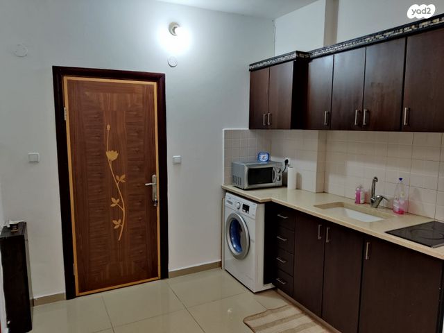 שדרות גלוסקין 24