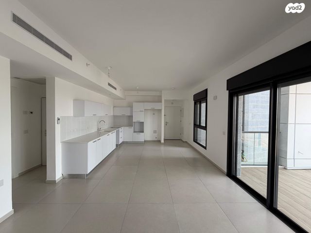 אמנון ליפקין שחק 10