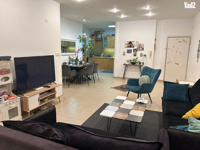 הצנחנים 5