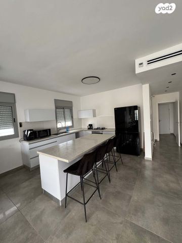 המציל היהודי 7