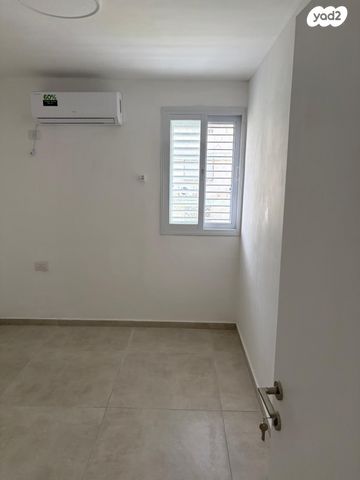 שדרות מנחם בגין 7