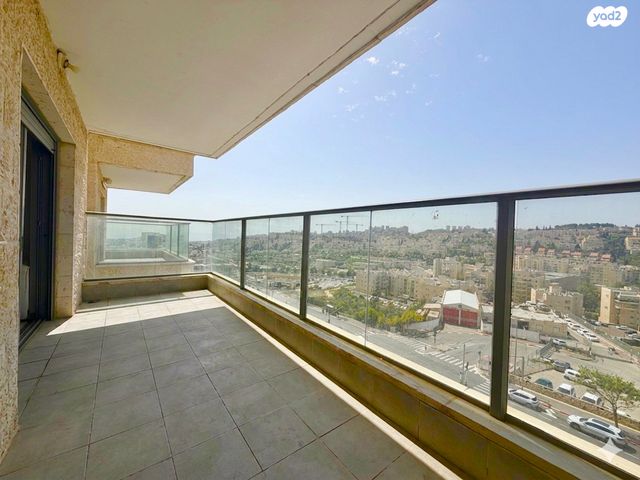 פרופ' יום טוב עסיס 