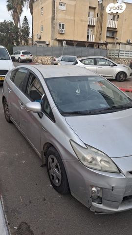 מודעת רכב טויוטה פריוס