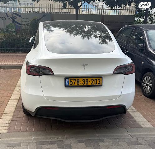 מודעת רכב טסלה מודל Y