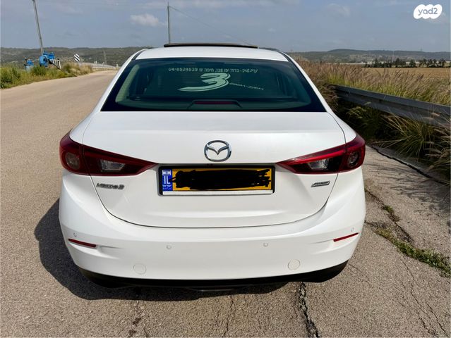 מודעת רכב מאזדה 3