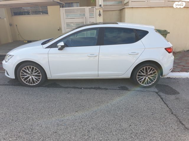 מודעת רכב סיאט לאון