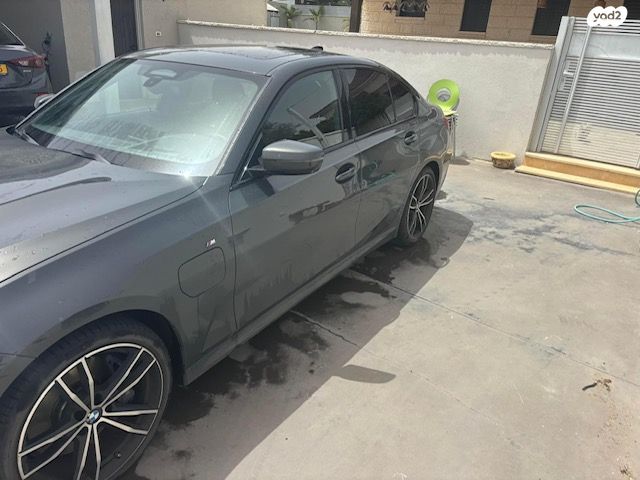 מודעת רכב ב מ וו סדרה 3