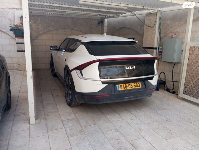מודעת רכב קיה EV6