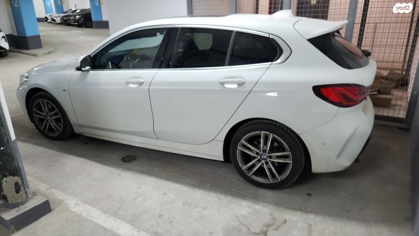 מודעת רכב ב מ וו סדרה 1