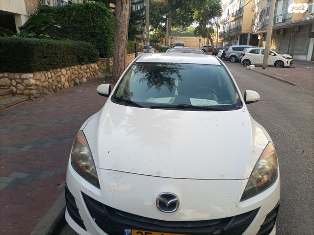 מודעת רכב מאזדה 3