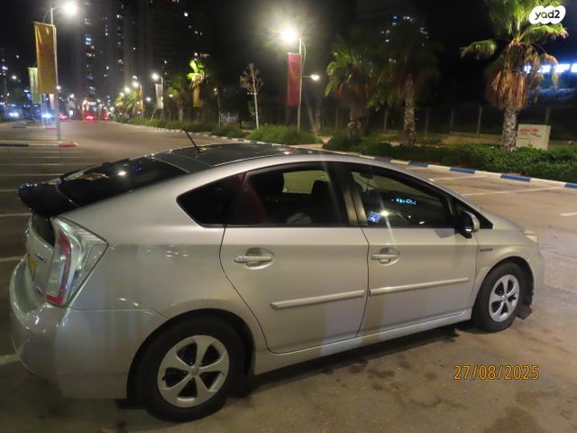 מודעת רכב טויוטה פריוס