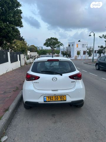 מודעת רכב מאזדה 2
