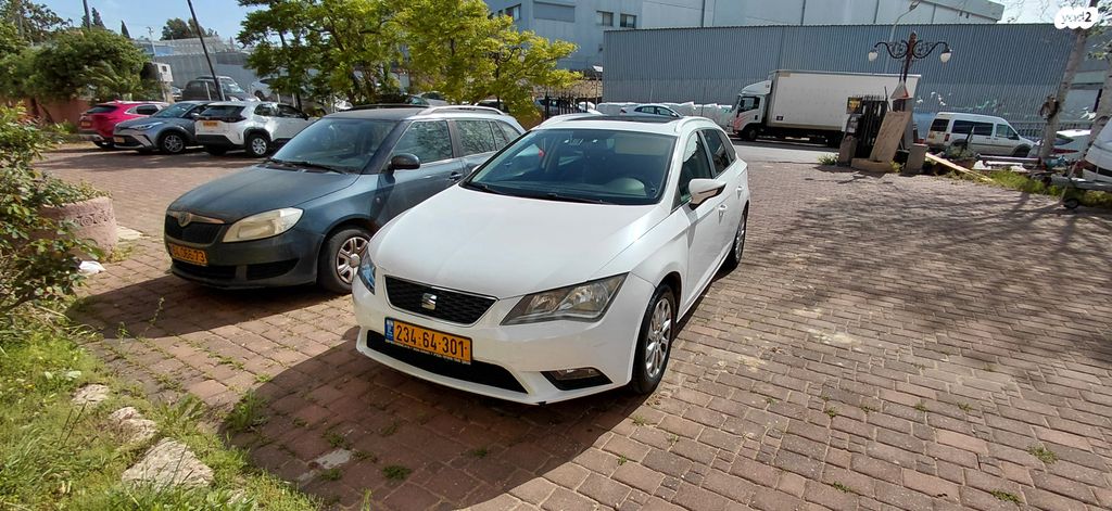 מודעת רכב סיאט לאון