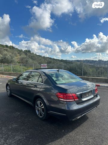 מודעת רכב מרצדס-בנץ E-class