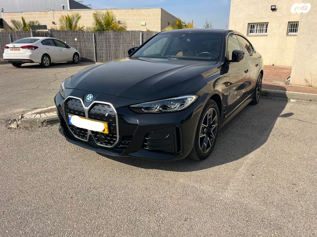 מודעת רכב ב מ וו i4