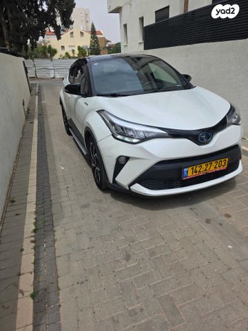 מודעת רכב טויוטה C-HR