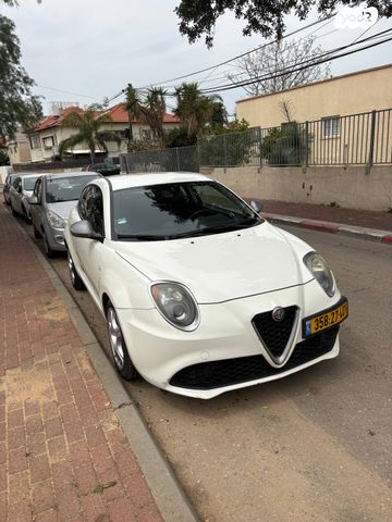 מודעת רכב אלפא רומיאו מיטו