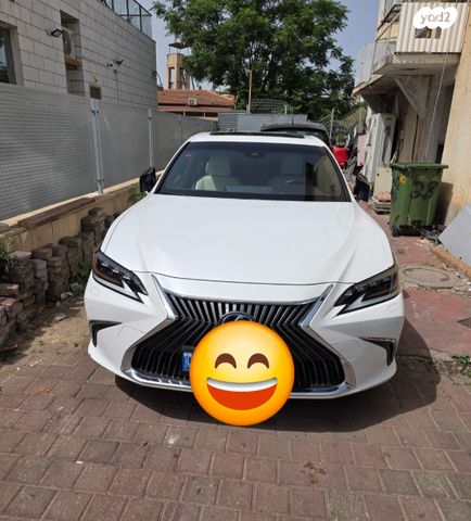 מודעת רכב לקסוס ES