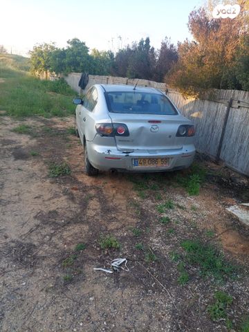 מודעת רכב מאזדה 3