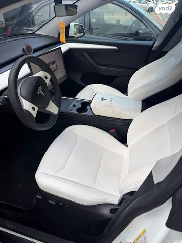 מודעת רכב טסלה מודל Y