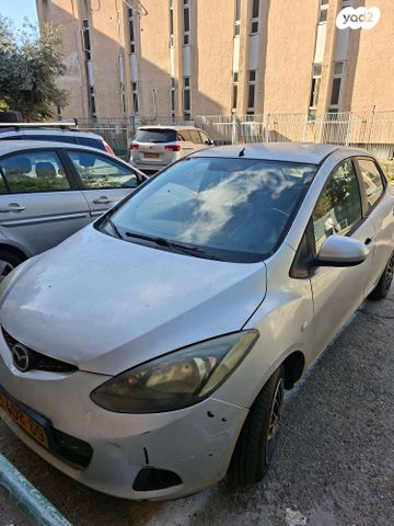מודעת רכב מאזדה 2