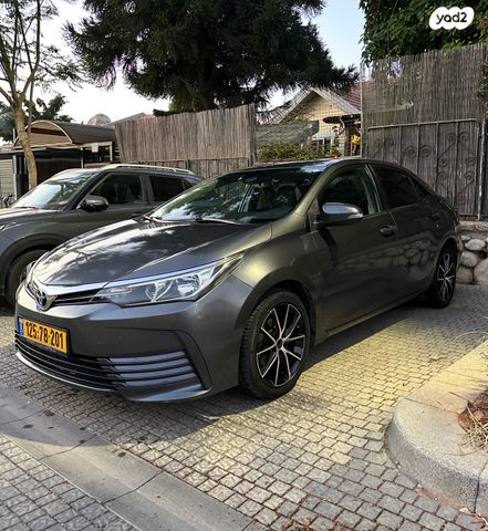 מודעת רכב טויוטה קורולה