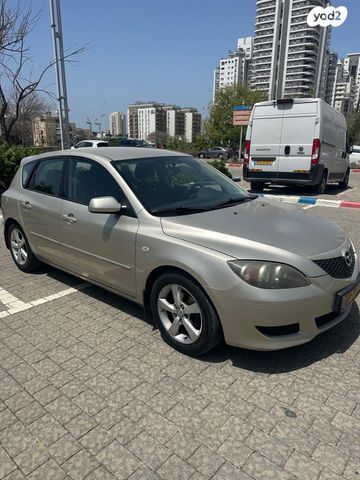 מודעת רכב מאזדה 3