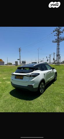 מודעת רכב ג׳ילי Geometry C