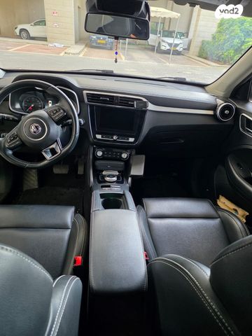 מודעת רכב אם ג'י ZS