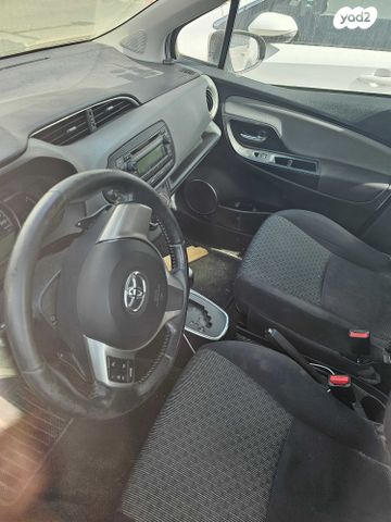 מודעת רכב טויוטה יאריס