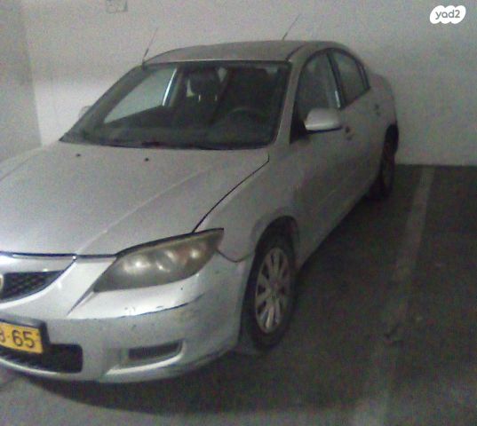 מודעת רכב מאזדה 3