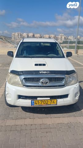 מודעת רכב טויוטה היילקס