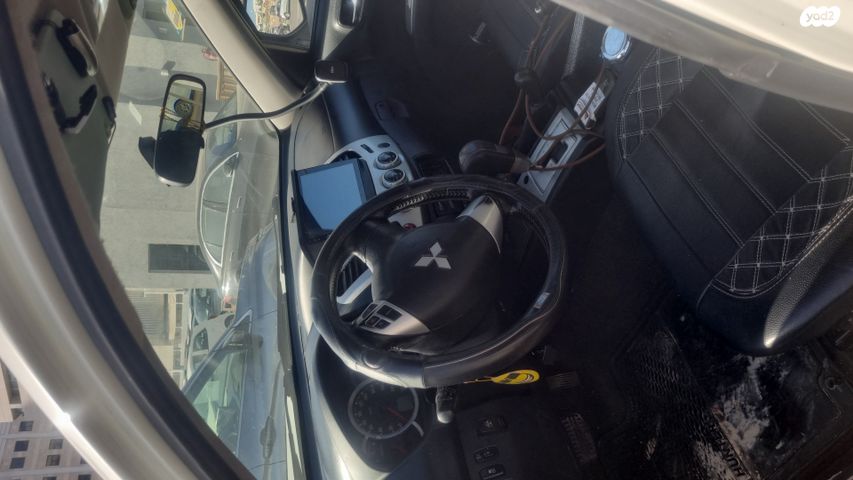 מודעת רכב מיצובישי טרייטון / L200