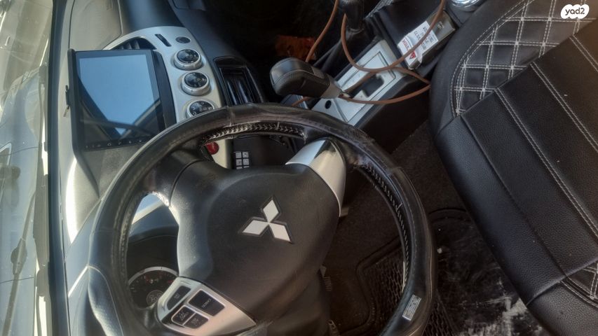 מודעת רכב מיצובישי טרייטון / L200