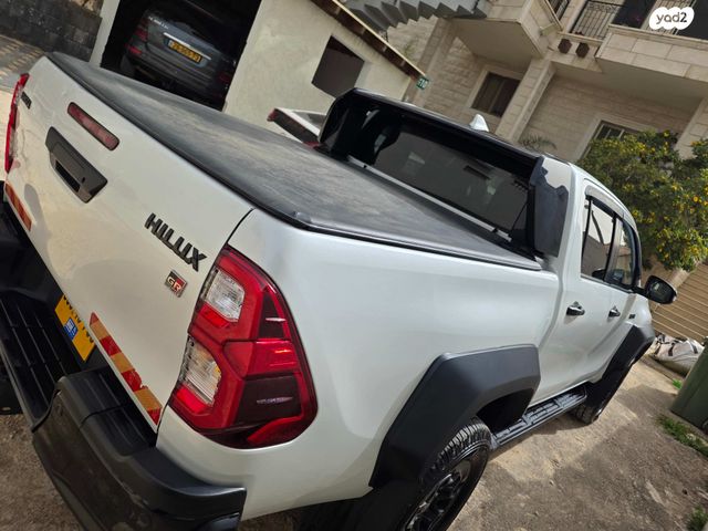 מודעת רכב טויוטה היילקס