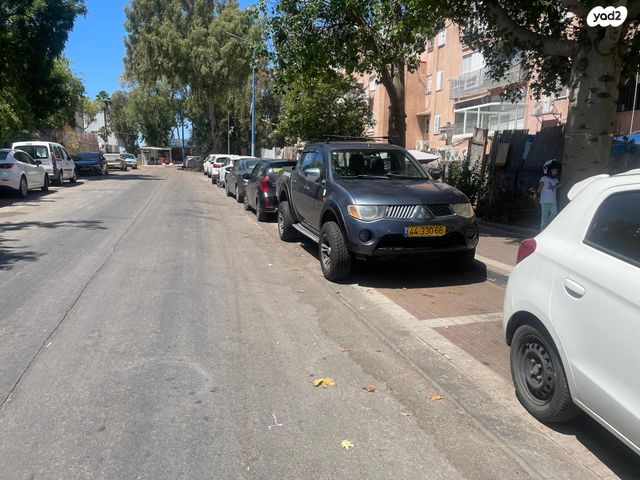 מודעת רכב מיצובישי טרייטון / L200