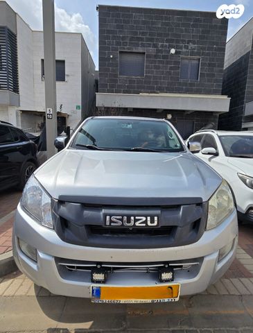 מודעת רכב איסוזו די-מקס