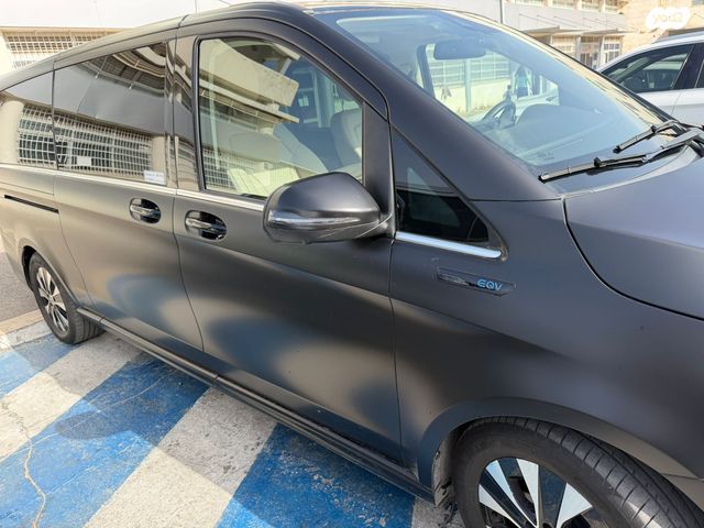 מודעת רכב מרצדס-בנץ EQV