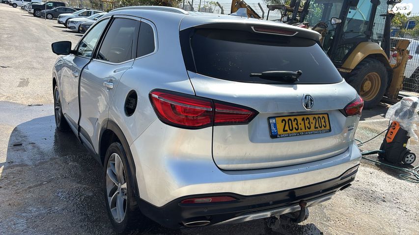 מודעת רכב אם ג'י EHS PHEV 2