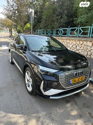 מודעת רכב אאודי Q4 e-tron