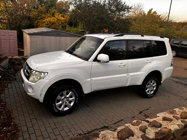 מודעת רכב מיצובישי פג'רו