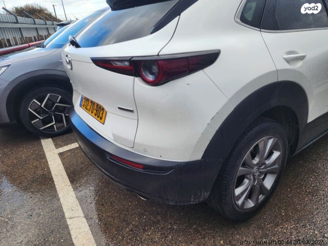 מודעת רכב מאזדה CX-30