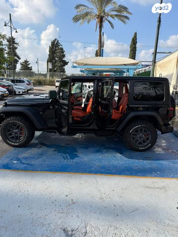 מודעת רכב ג'יפ רנגלר