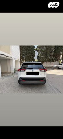 מודעת רכב טויוטה RAV4