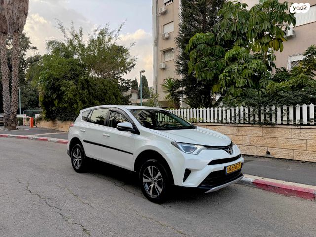 מודעת רכב טויוטה RAV4