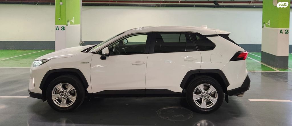 מודעת רכב טויוטה RAV4 2