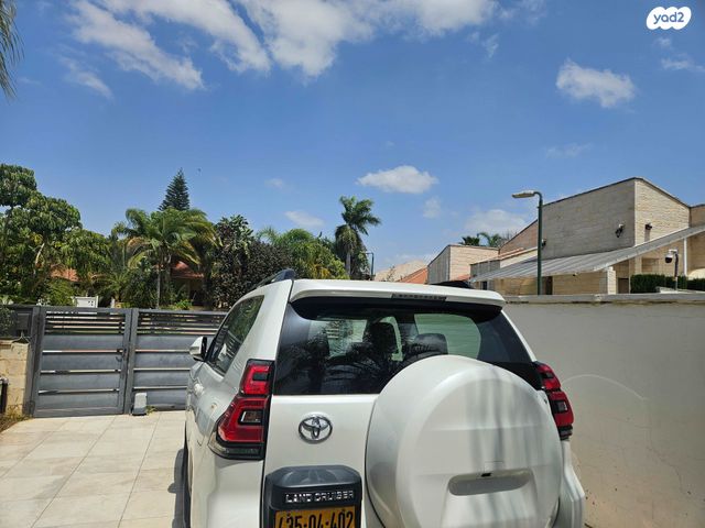 מודעת רכב טויוטה לנד קרוזר