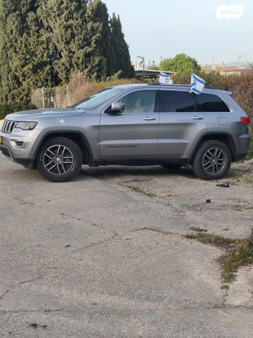 מודעת רכב ג'יפ גרנד צ'ירוקי