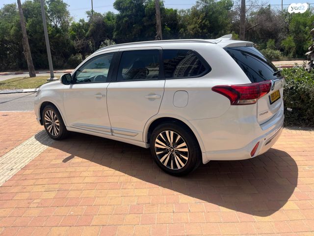 מודעת רכב מיצובישי אאוטלנדר 2